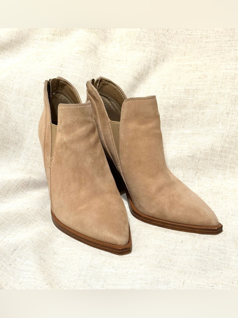 Vince Camuto Beige Suede Block Heel Back Ankle Booties Sz 6.5M